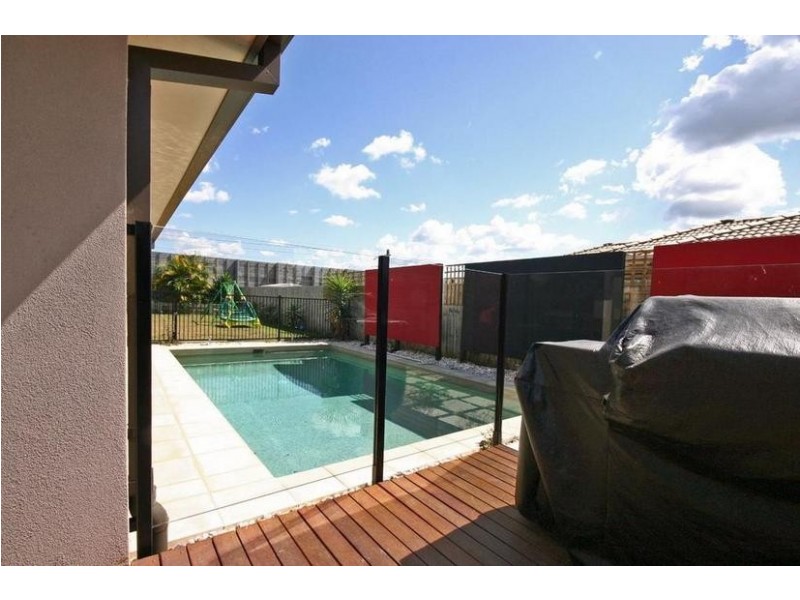 35 Coochin Hills Drive, Beerwah QLD 4519