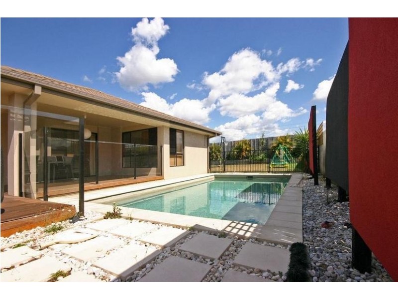 35 Coochin Hills Drive, Beerwah QLD 4519