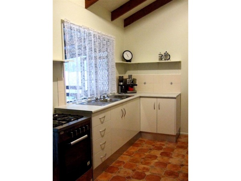 166 Peachester Road, Beerwah QLD 4519