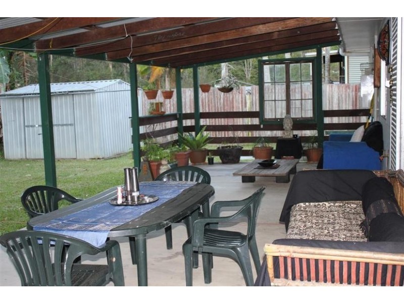 166 Peachester Road, Beerwah QLD 4519