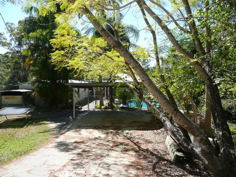 6 Reservoir Rd, Landsborough QLD 4550