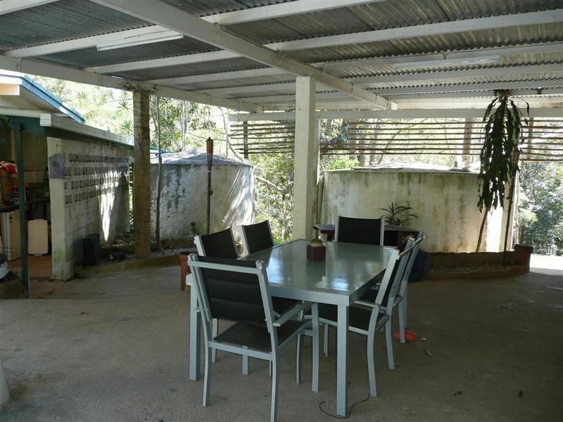 6 Reservoir Rd, Landsborough QLD 4550