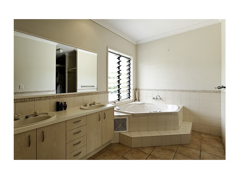 120 Sahara Road, Glass House Mountains QLD 4518