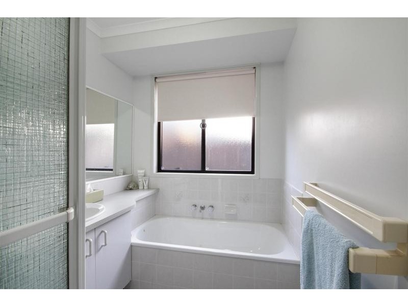 16 Chantilly Crescent, Beerwah QLD 4519