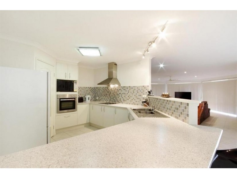 21 Endeavour Bark Drive, Glass House Mountains QLD 4518