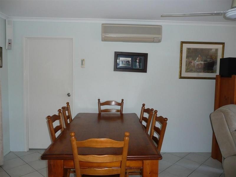 2 Sidha Avenue, Glass House Mountains QLD 4518