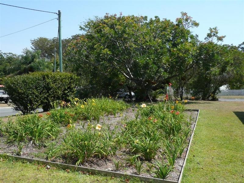 2 Sidha Avenue, Glass House Mountains QLD 4518