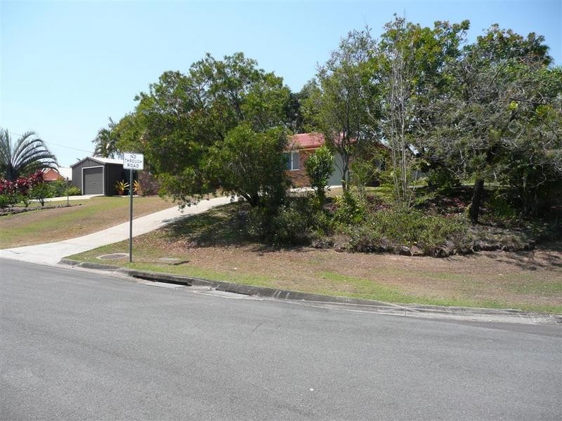 2 Sidha Avenue, Glass House Mountains QLD 4518