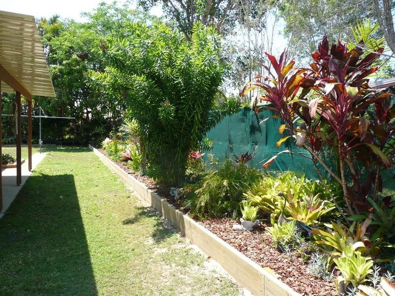 2 Sidha Avenue, Glass House Mountains QLD 4518