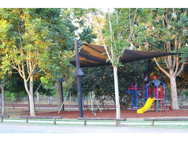 1,2,3,4/24 Simpson Street, Beerwah QLD 4519