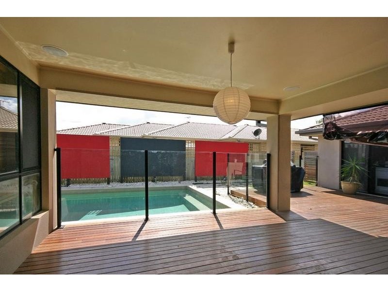 35 Coochin Hills Drive, Beerwah QLD 4519