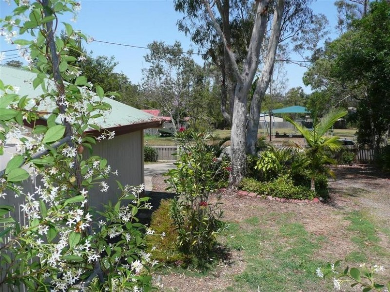 4 Carriage Crescent, Beerburrum QLD 4517