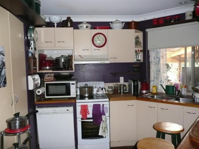 4 Carriage Crescent, Beerburrum QLD 4517