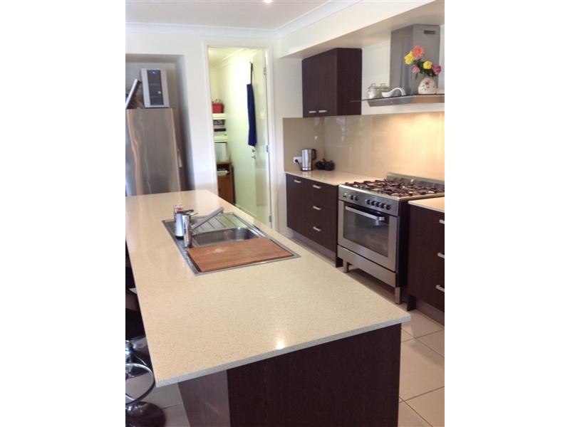 12 Rainbow Court, Glass House Mountains QLD 4518