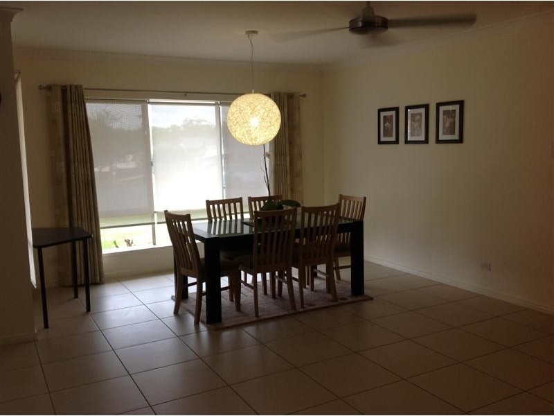 12 Rainbow Court, Glass House Mountains QLD 4518