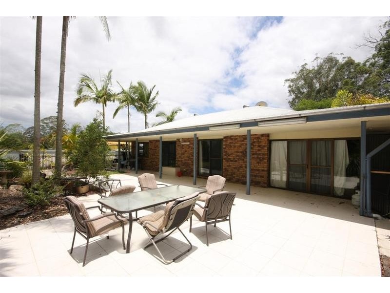 24 Thompson Road, Beerwah QLD 4519