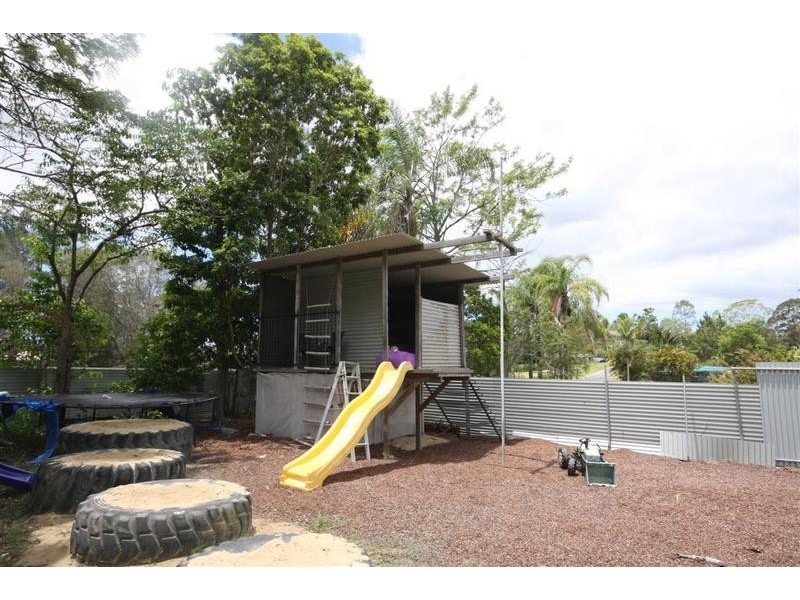 24 Thompson Road, Beerwah QLD 4519