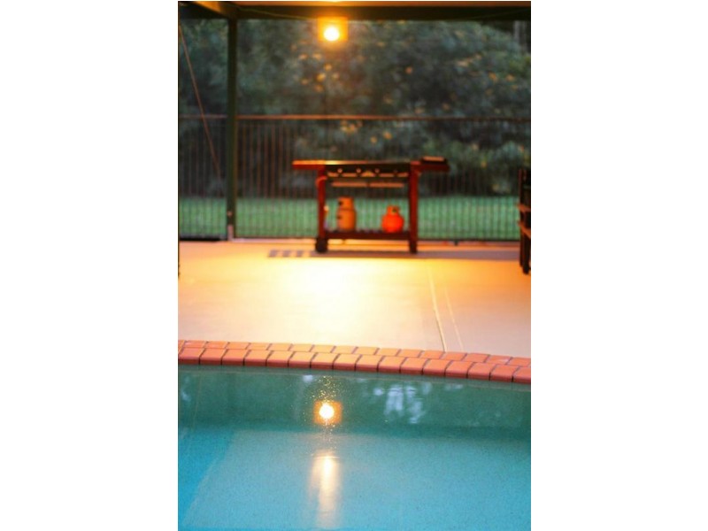 18 Tallawong Close, Beerwah QLD 4519