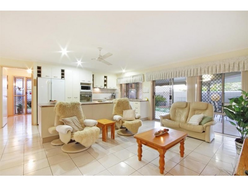 7 Tudor Court, Beerwah QLD 4519