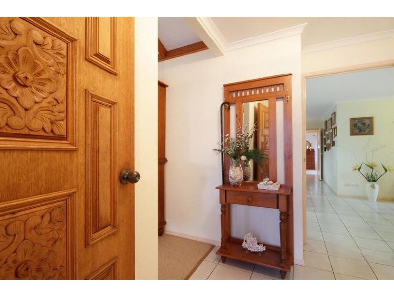 7 Tudor Court, Beerwah QLD 4519