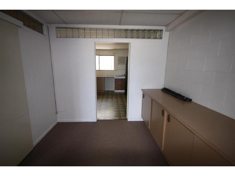 Shop 9/68 Simpson Street, Beerwah QLD 4519