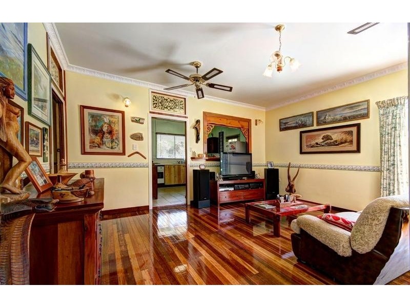 33 Crittenden Road, Glass House Mountains QLD 4518