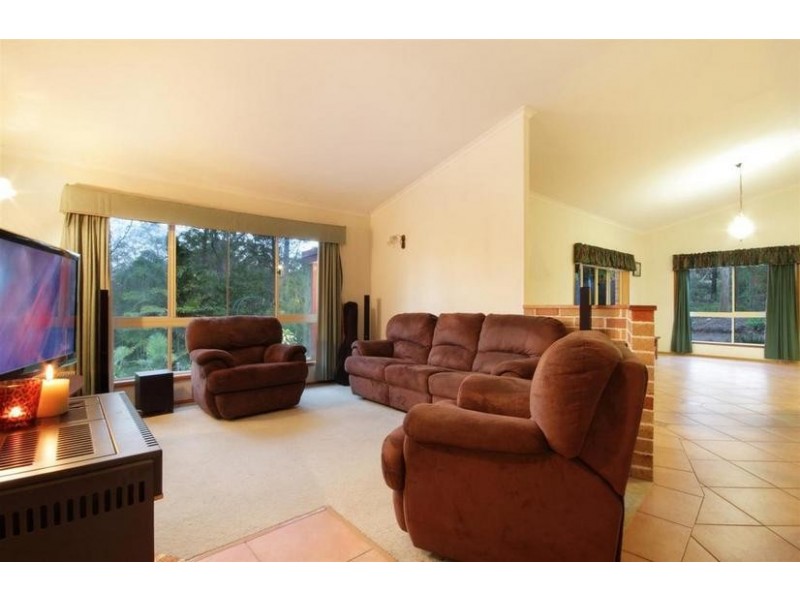 1923 Old Gympie Road, Glass House Mountains QLD 4518