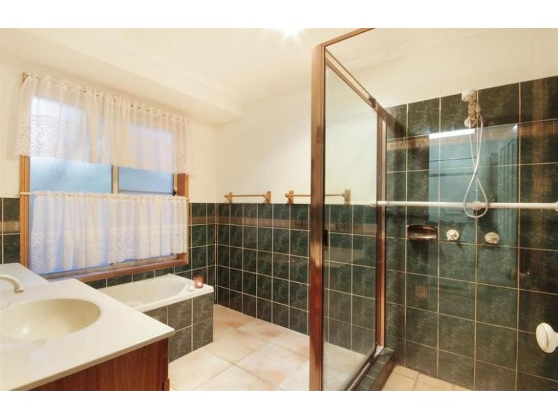 1923 Old Gympie Road, Glass House Mountains QLD 4518