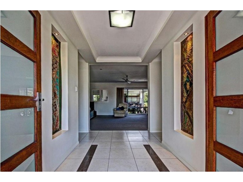 16 Hillcrest Court, Beerwah QLD 4519