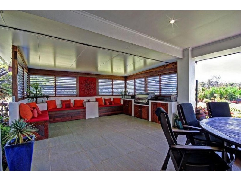 16 Hillcrest Court, Beerwah QLD 4519