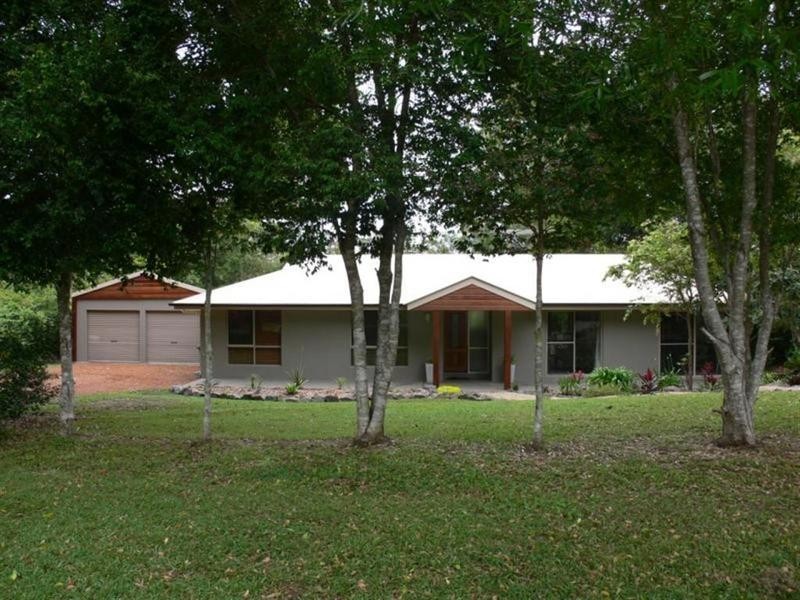 10 Allan Avenue, Glass House Mountains QLD 4518