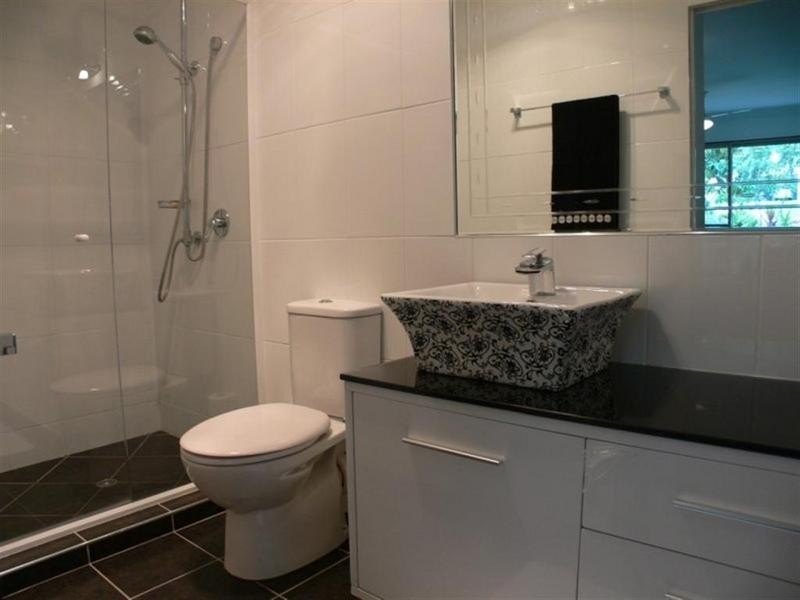 10 Allan Avenue, Glass House Mountains QLD 4518