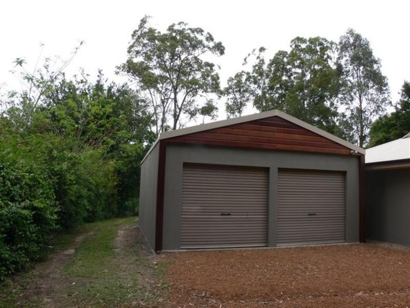 10 Allan Avenue, Glass House Mountains QLD 4518