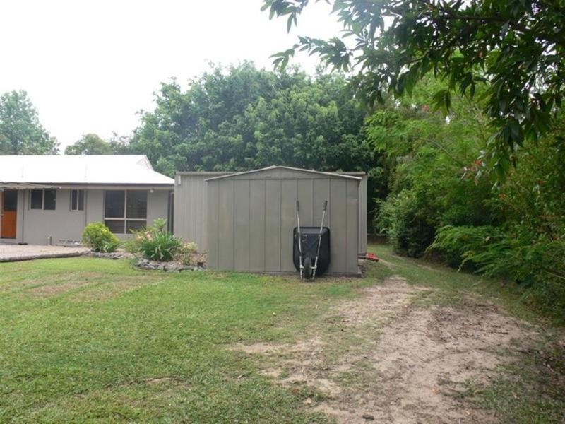 10 Allan Avenue, Glass House Mountains QLD 4518