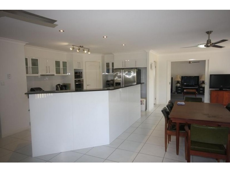 10 Sharyn Place, Glass House Mountains QLD 4518