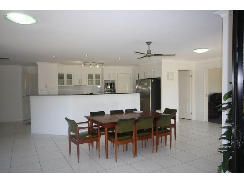10 Sharyn Place, Glass House Mountains QLD 4518