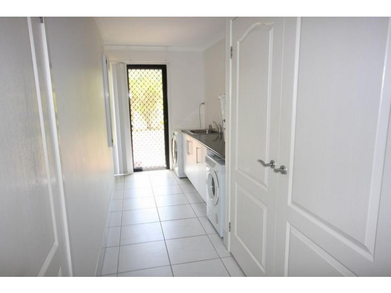 10 Sharyn Place, Glass House Mountains QLD 4518