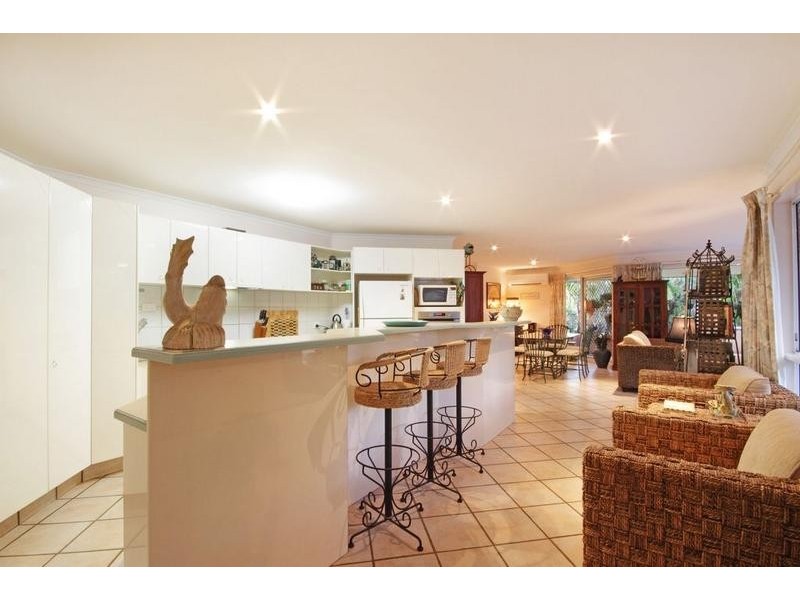 24 Ridgemount Place, Glass House Mountains QLD 4518