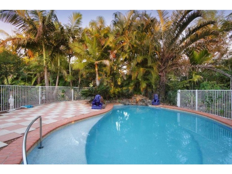 24 Ridgemount Place, Glass House Mountains QLD 4518