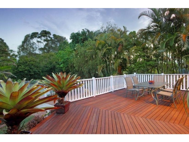 24 Ridgemount Place, Glass House Mountains QLD 4518