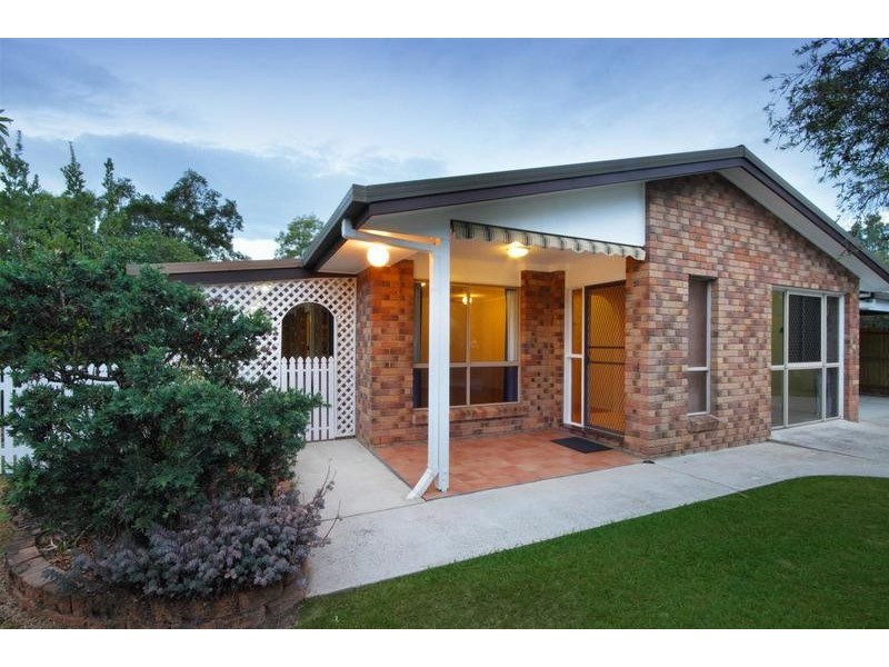 8 Arcadia Drive, Beerwah QLD 4519