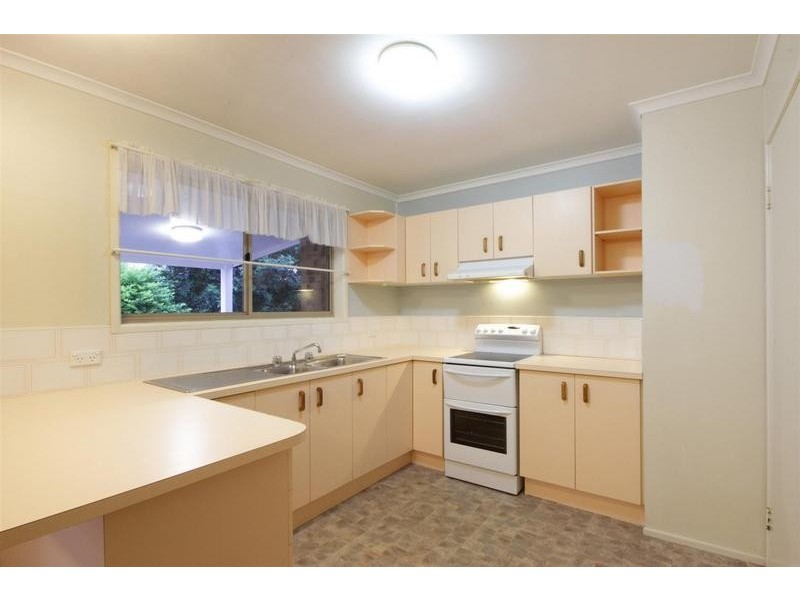 8 Arcadia Drive, Beerwah QLD 4519