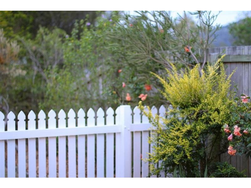 8 Arcadia Drive, Beerwah QLD 4519