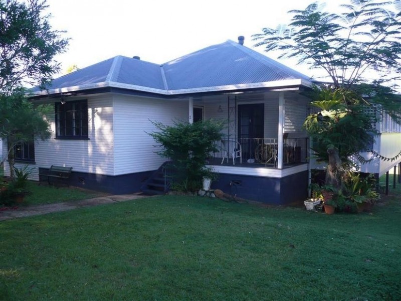 2 Anzac Avenue, Beerburrum QLD 4517