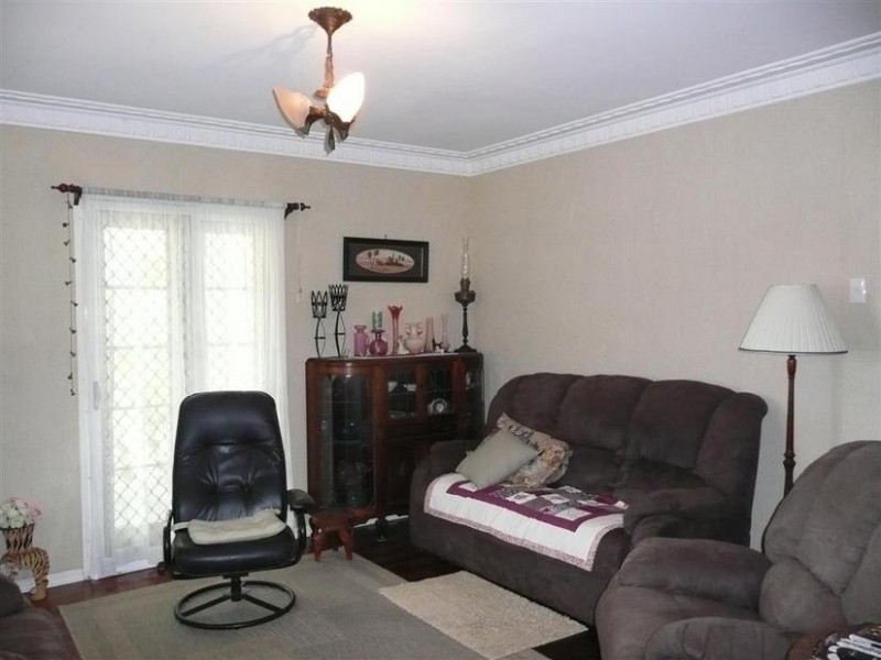 2 Anzac Avenue, Beerburrum QLD 4517