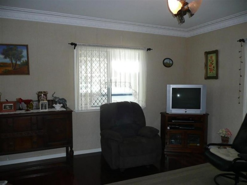 2 Anzac Avenue, Beerburrum QLD 4517