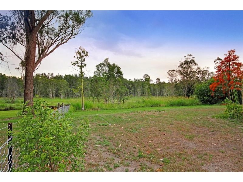31 Hillside Road, Glass House Mountains QLD 4518
