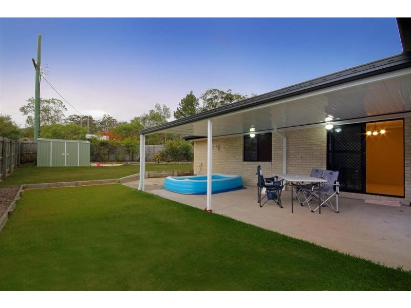 23 Crumpton Place, Beerwah QLD 4519