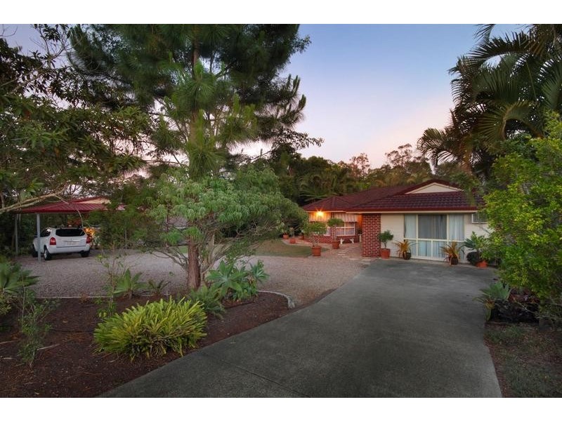 23 Newton Drive, Beerwah QLD 4519