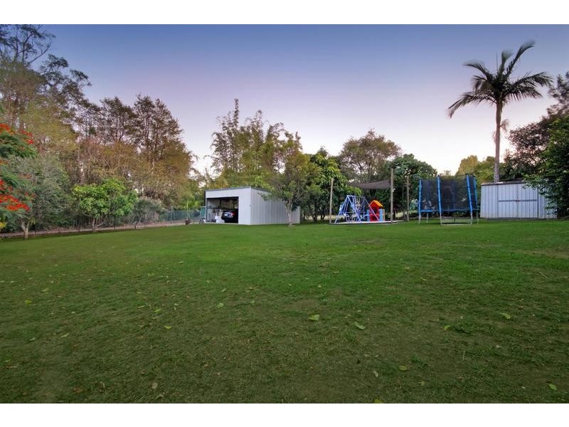 23 Newton Drive, Beerwah QLD 4519